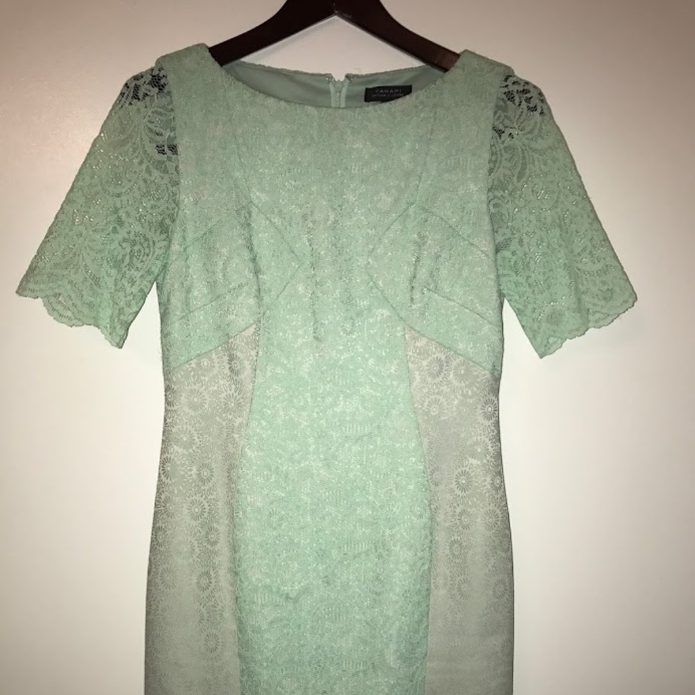 Tahari  ASL Sea Glass Lace Shift Dress Size 4